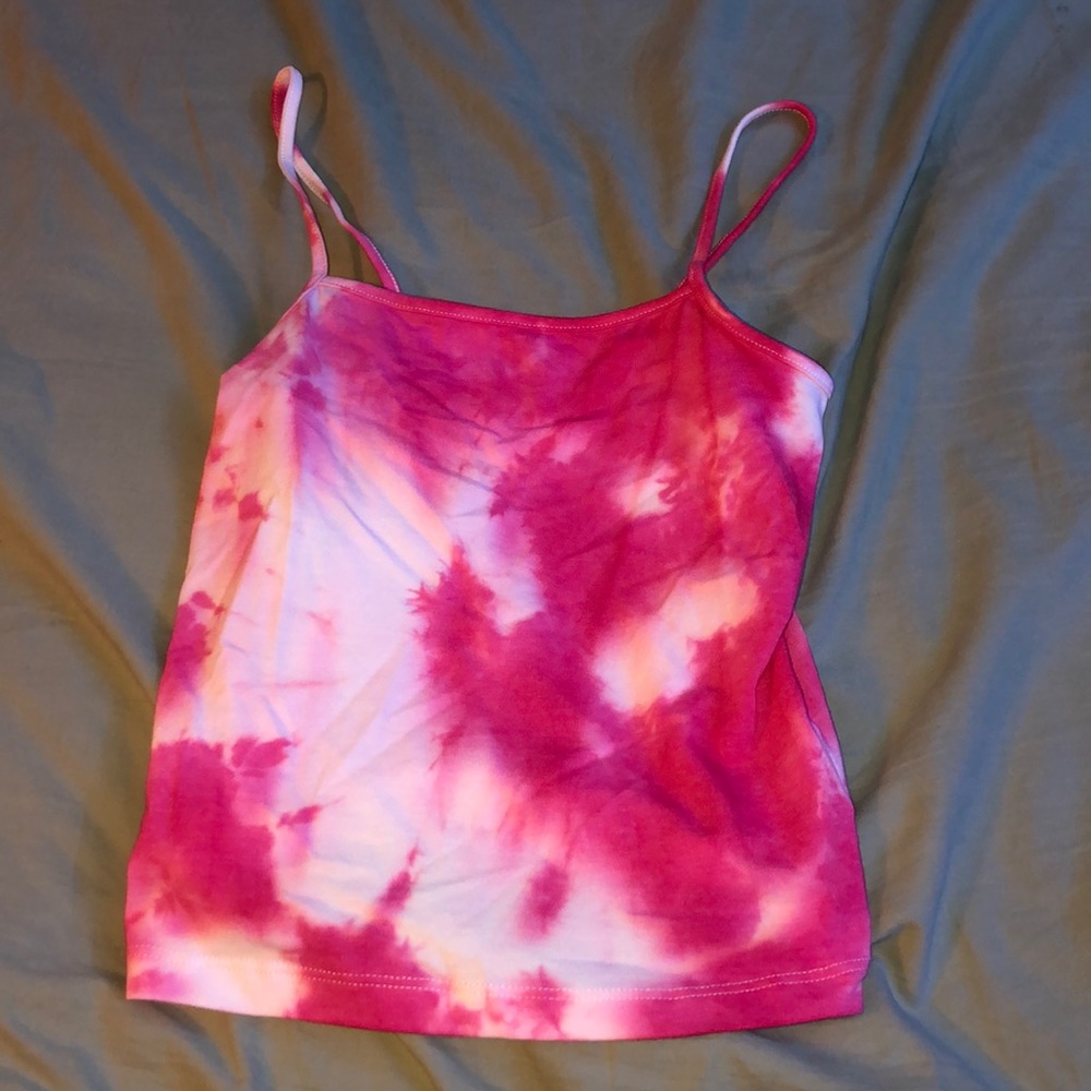 pink tye died crop top